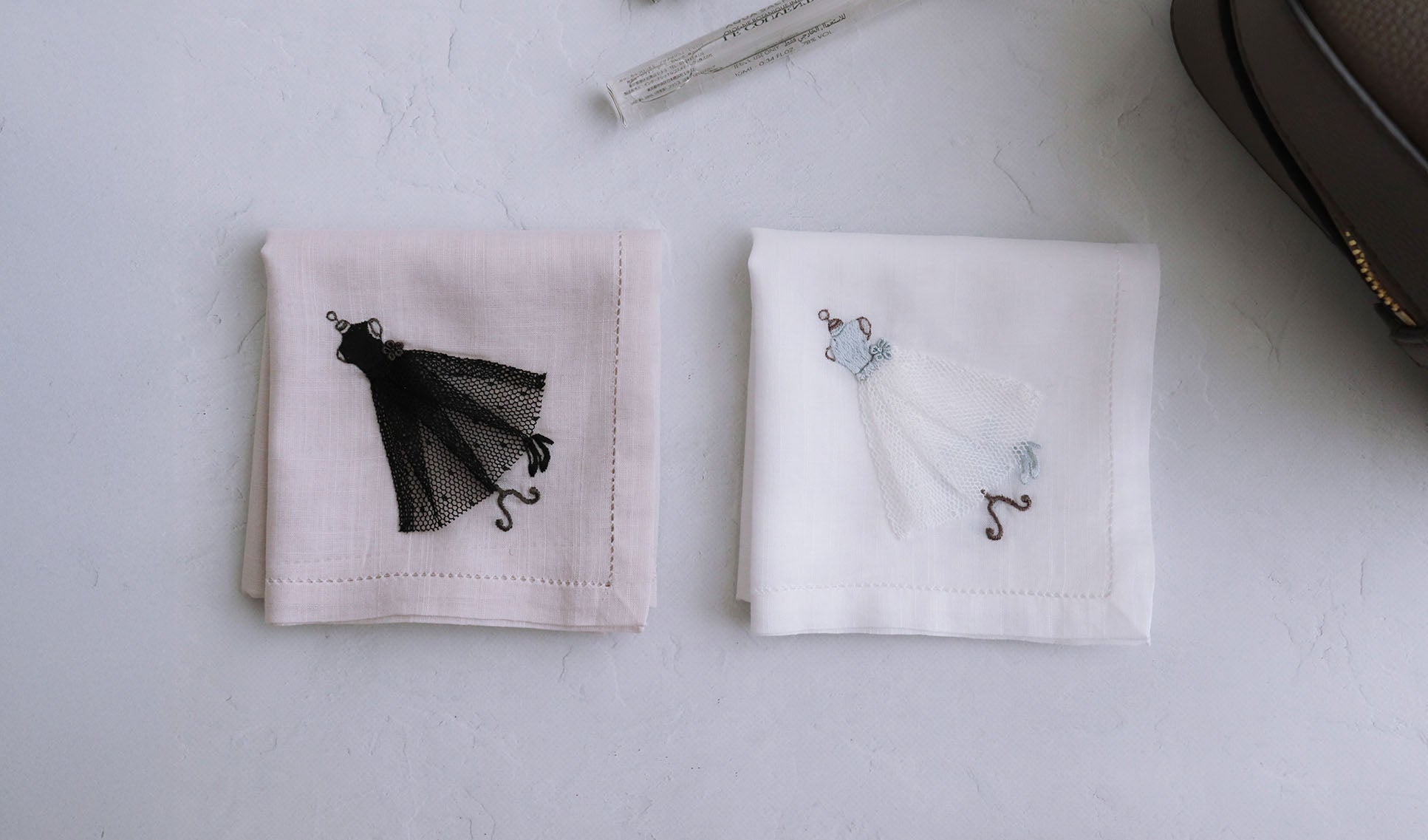 7月22日(水)より、立体感が美しい手刺繍ハンカチ「Tulle Dress」を発売