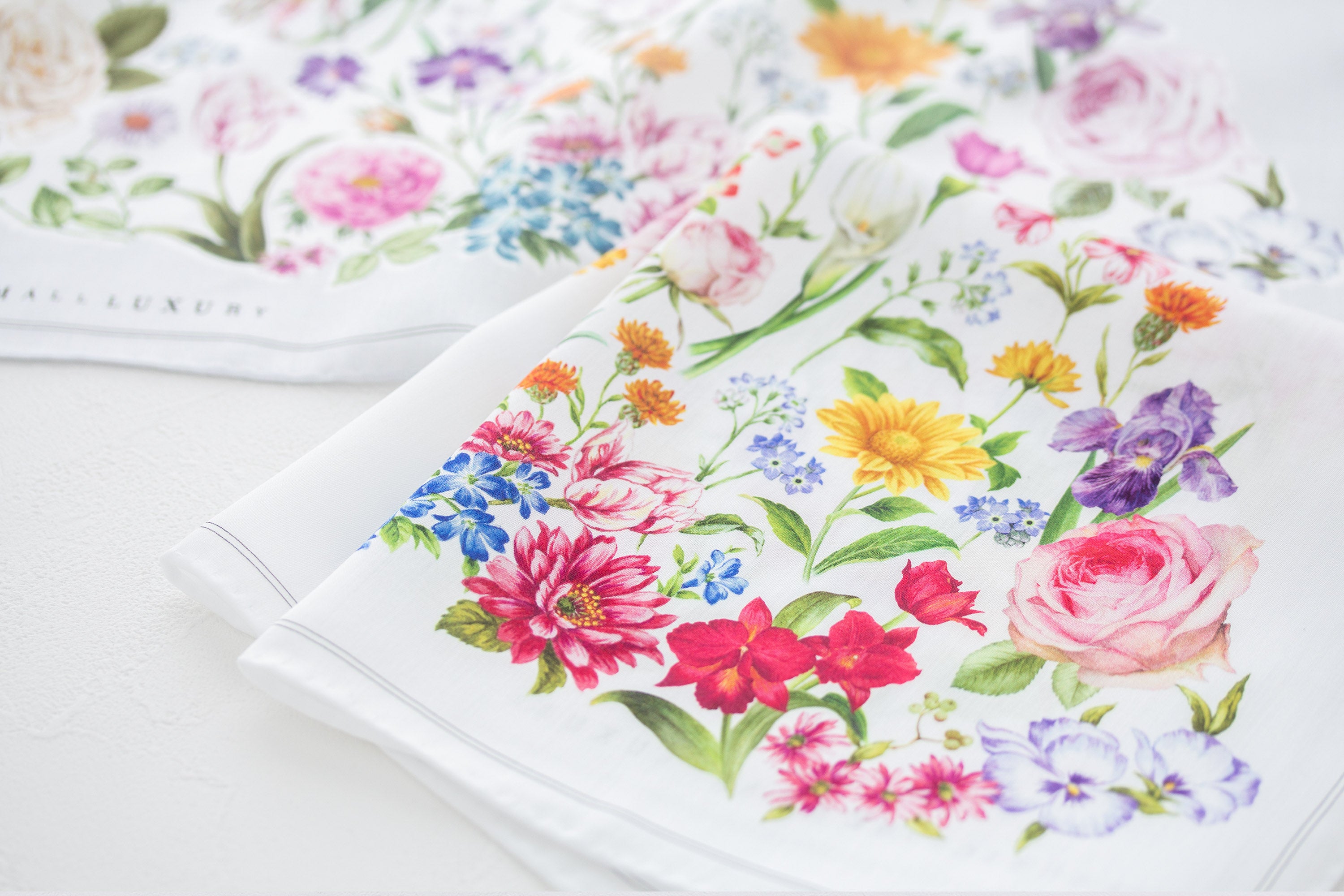 季節のお花が彩る「Flower garden」をテーマに、秋の新作ハンカチーフを8月15日(月)より発売