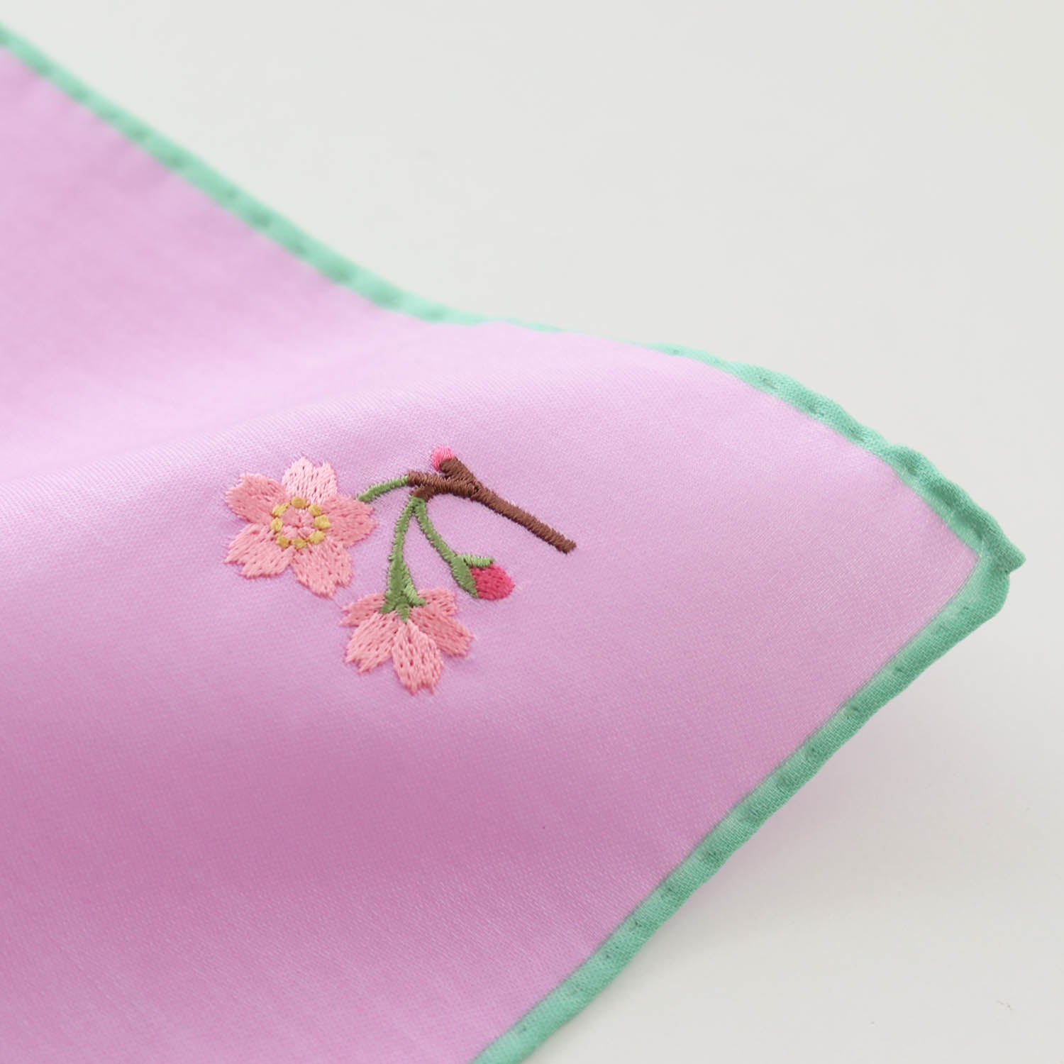 Handkerchief in cube box