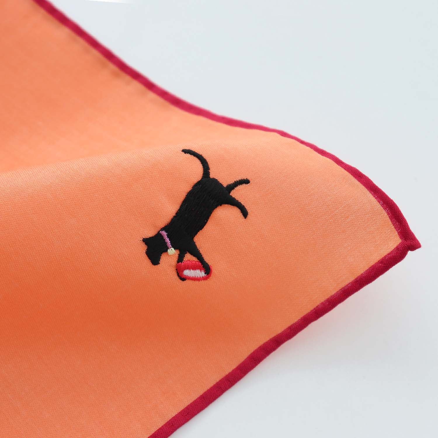 Handkerchief in cube box