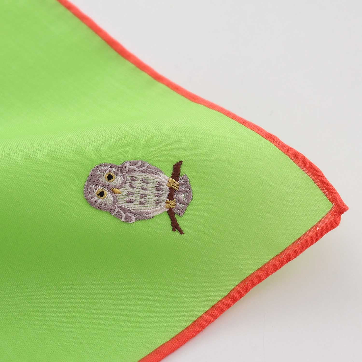 Handkerchief in cube box