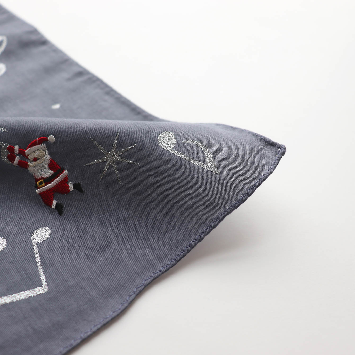 刺繍 ハンカチ サンタクロース-音楽【ホリデーシーズン】