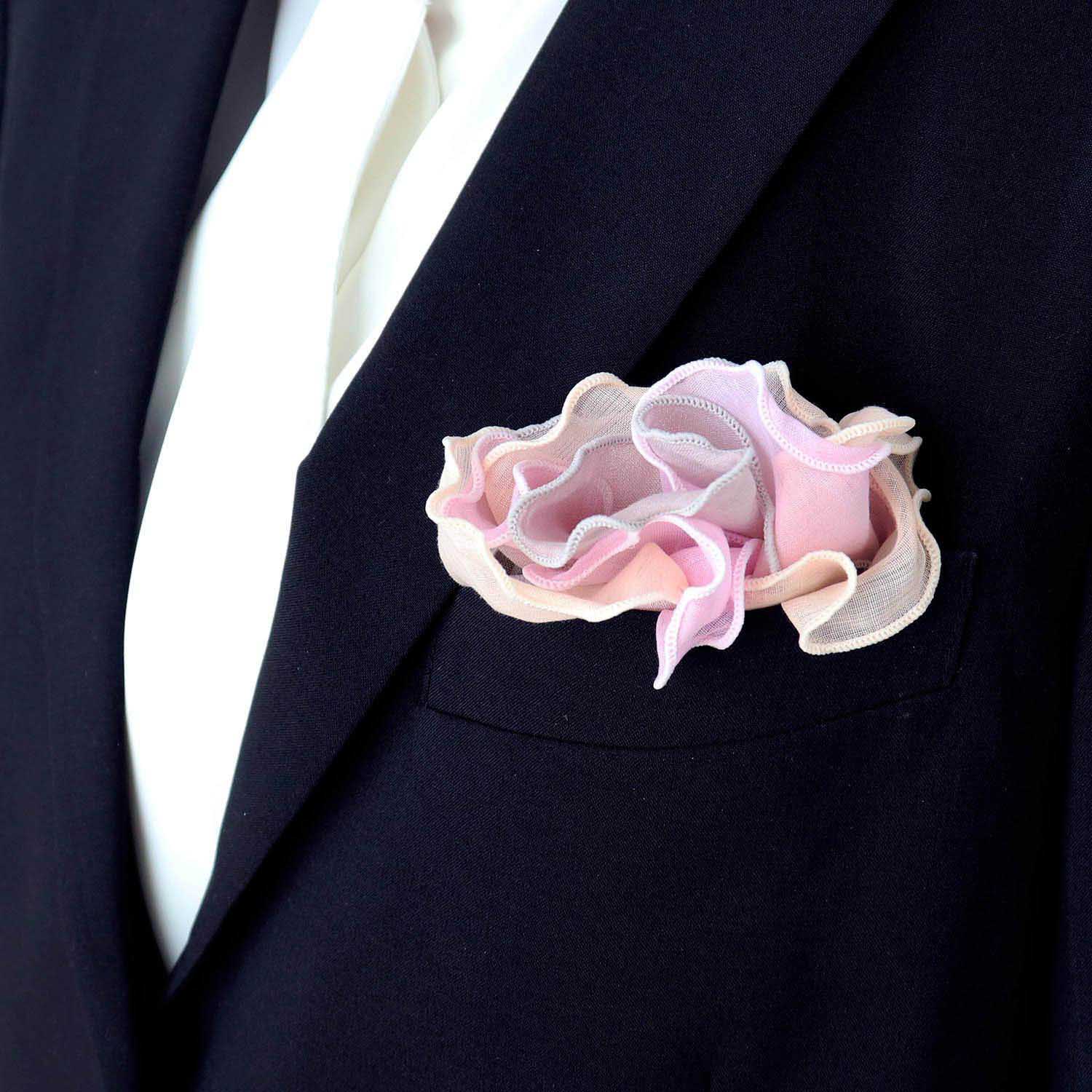 KASANEIRO -重ね色-「frillia(フリリア)シリーズ」【立体ハンカチ】