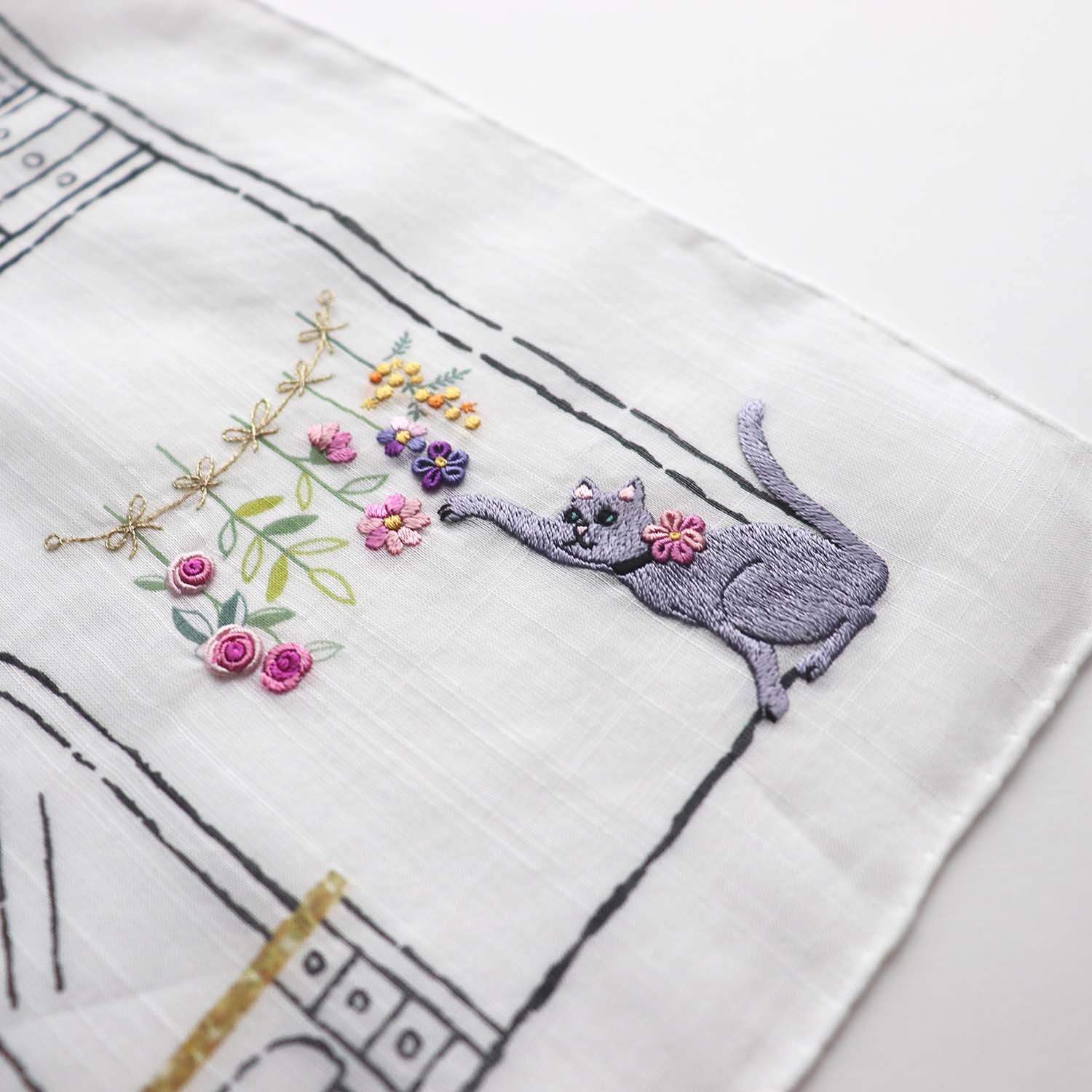 キャットハウス ベトナム手刺繍ハンカチ