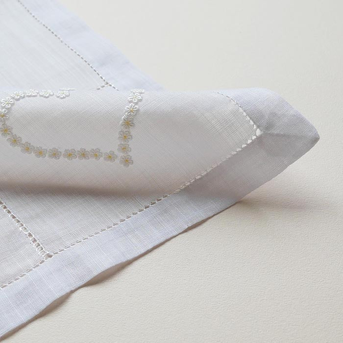 ベトナム手刺繍 many heart【ブライダル ハンカチ】