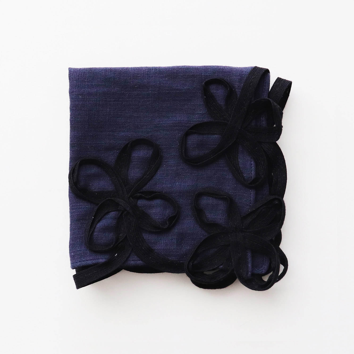 clover line「frillia(フリリア)シリーズ」【立体ハンカチ】