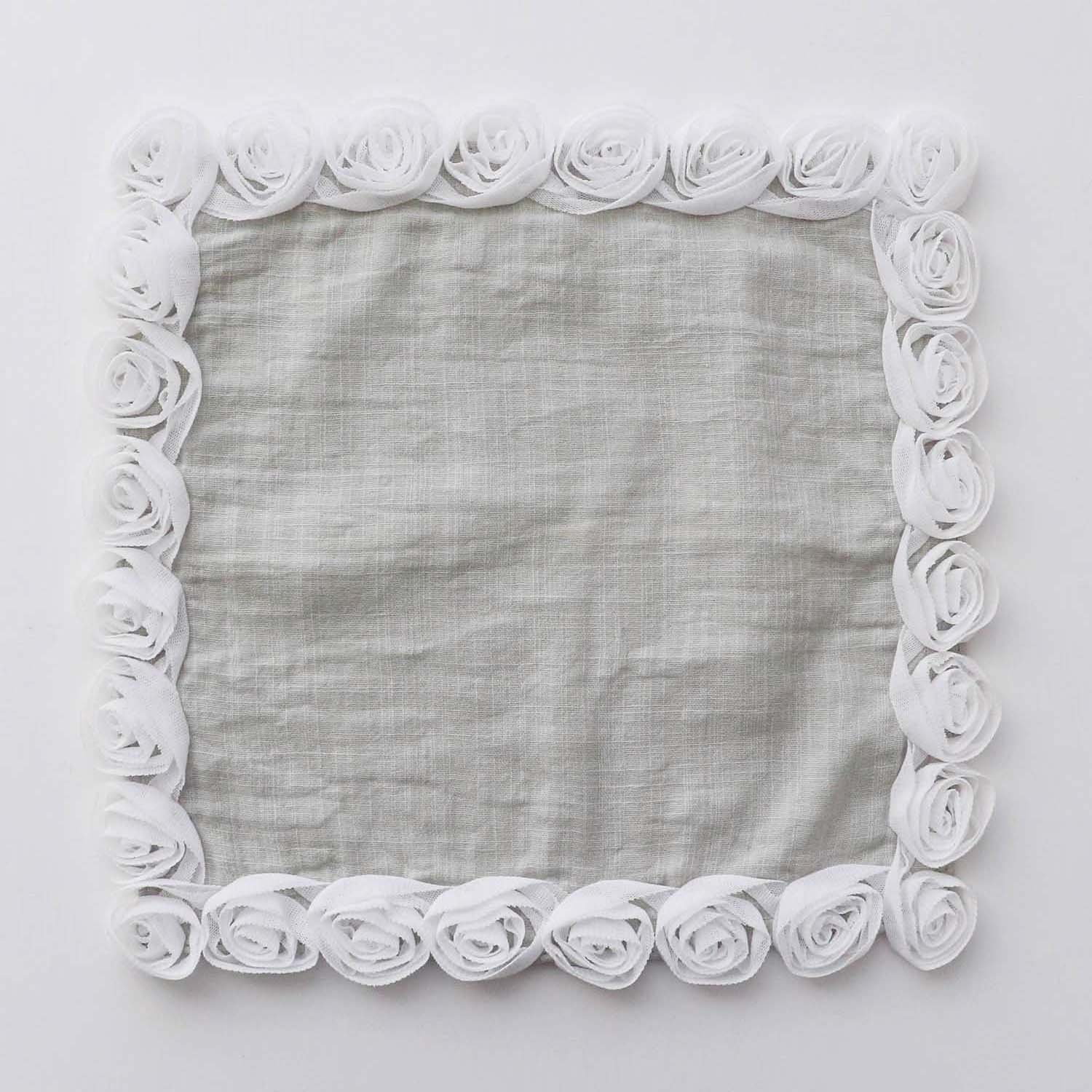 round rose「frillia(フリリア)シリーズ」【立体ハンカチ】