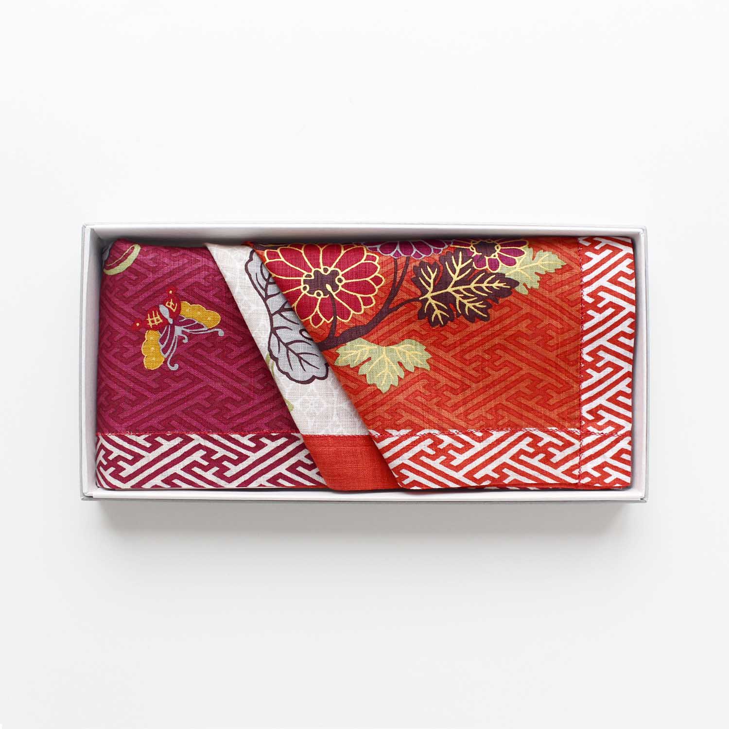 瓦照苑 -菊と瓢箪(ひょうたん)-