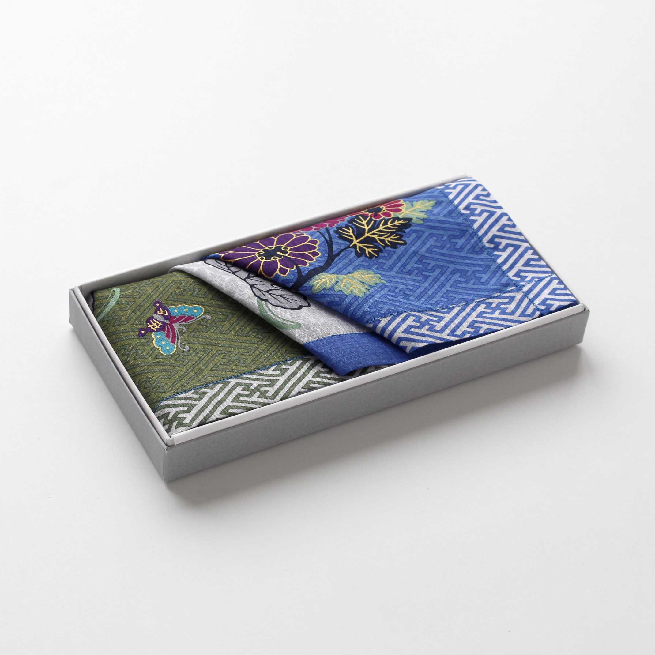 瓦照苑 -菊と瓢箪(ひょうたん)-