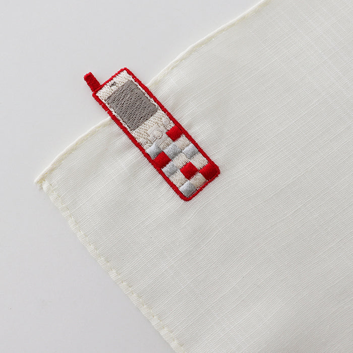 はみだし刺繍 INFOBAR