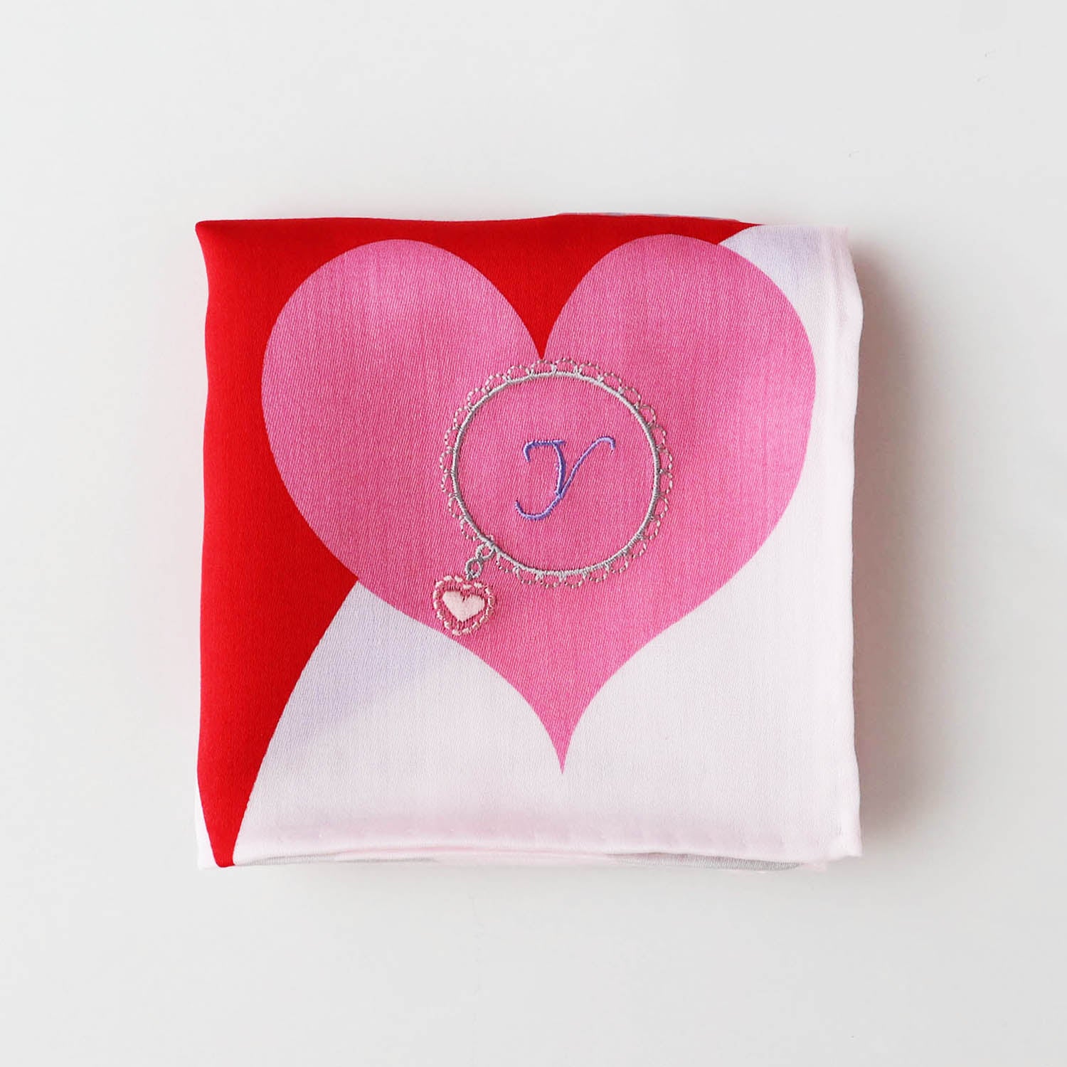 You can choose initial embroidery! overflowing heart handkerchief
