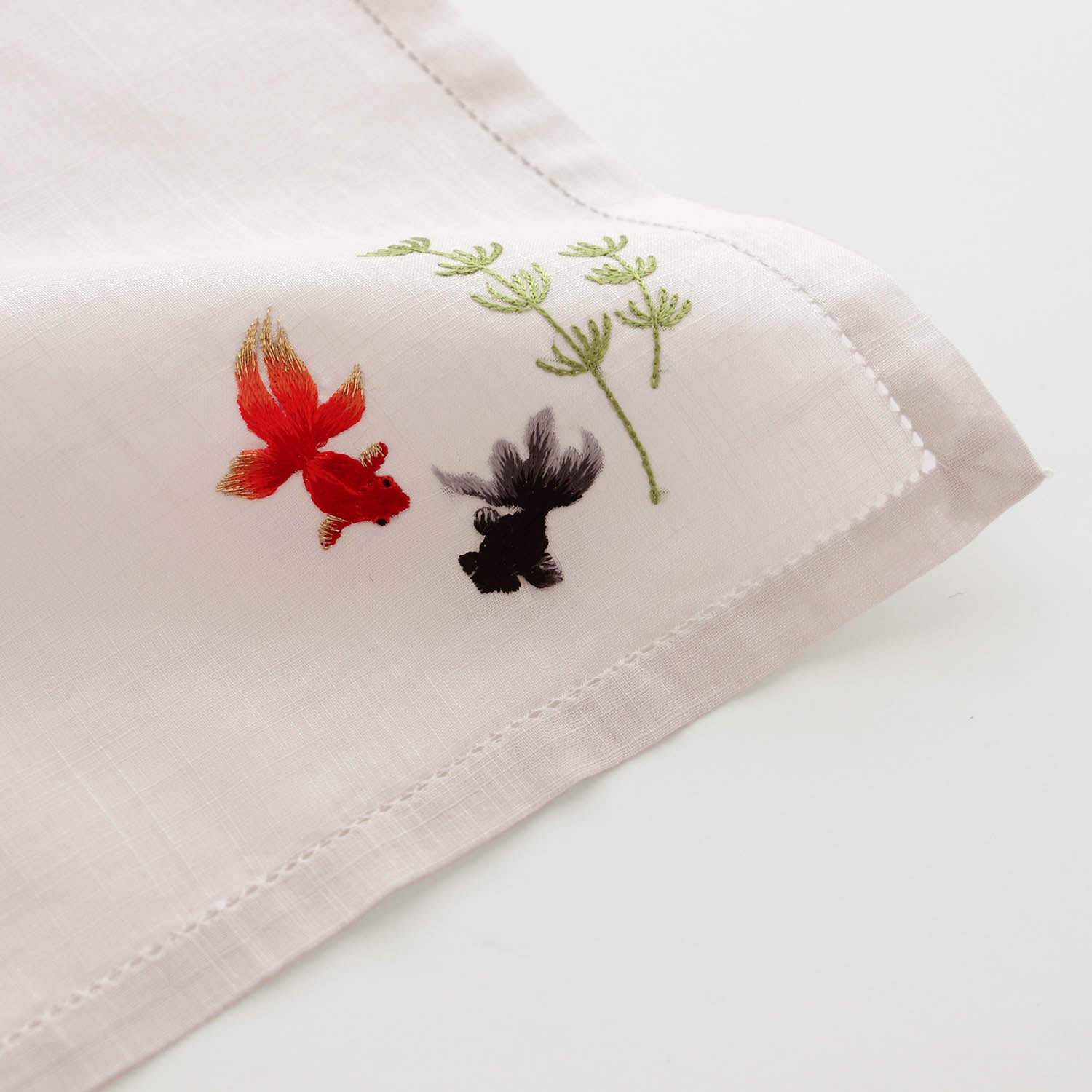 Vietnamese hand embroidery handkerchief goldfish