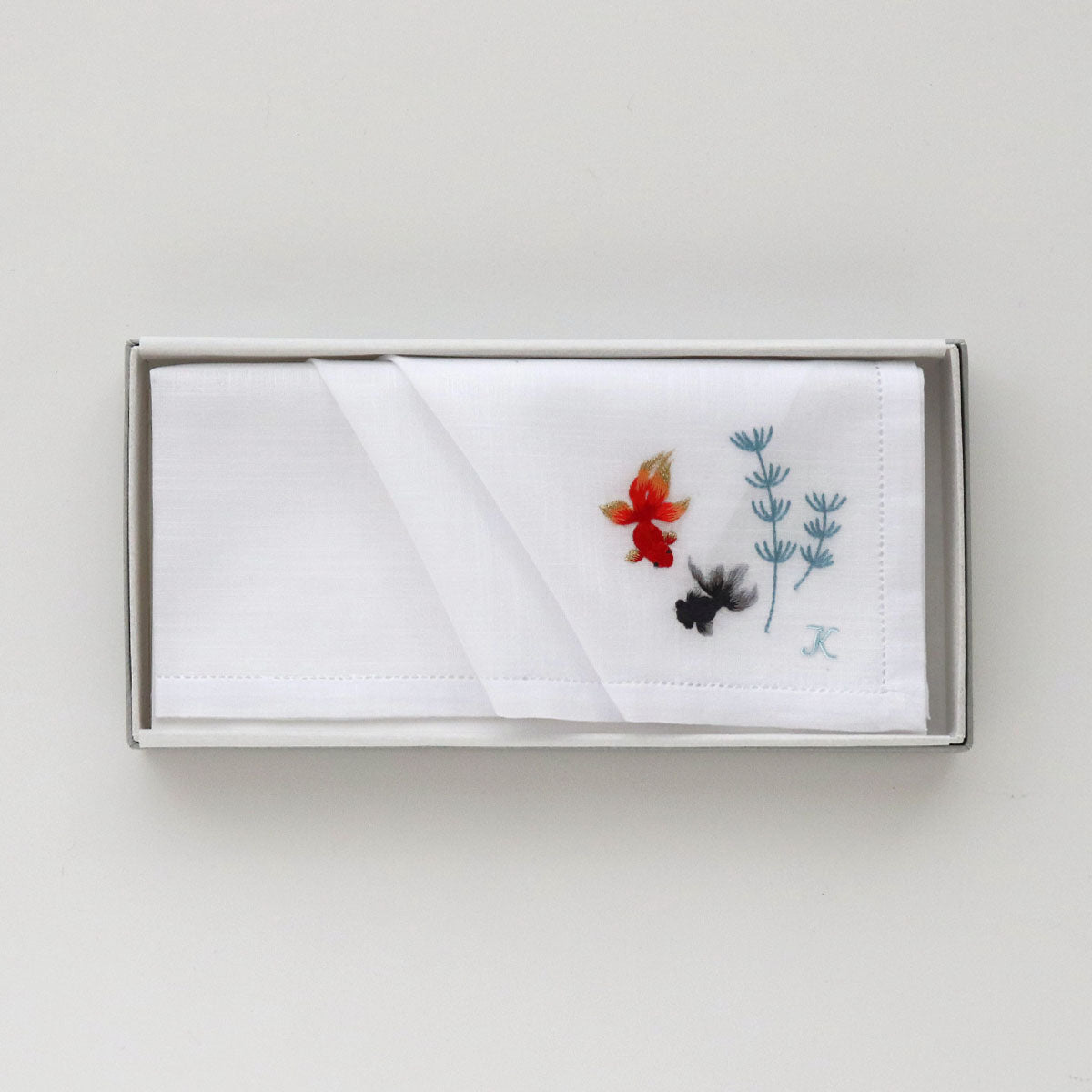 Vietnamese hand embroidery handkerchief goldfish