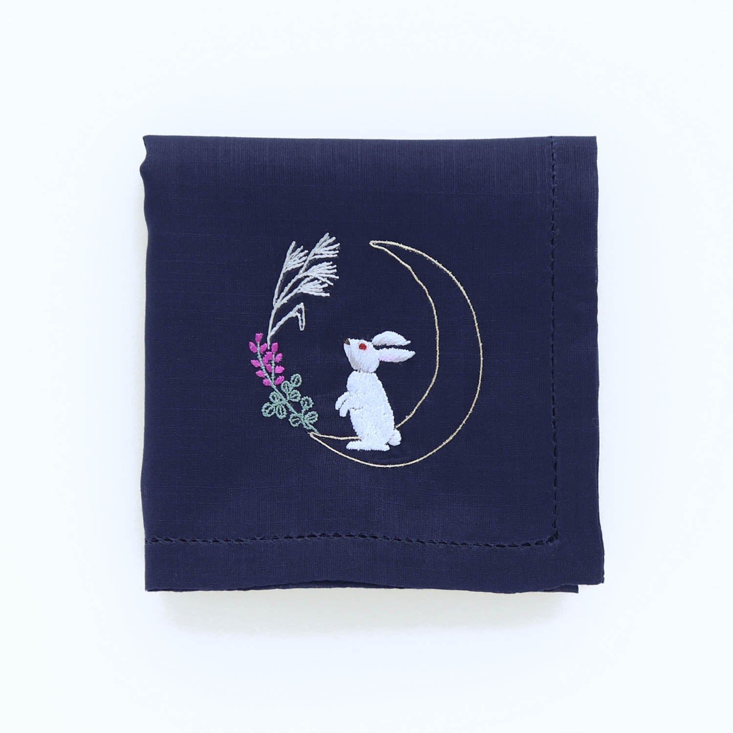 ベトナム手刺繍 ハンカチ 月うさぎ