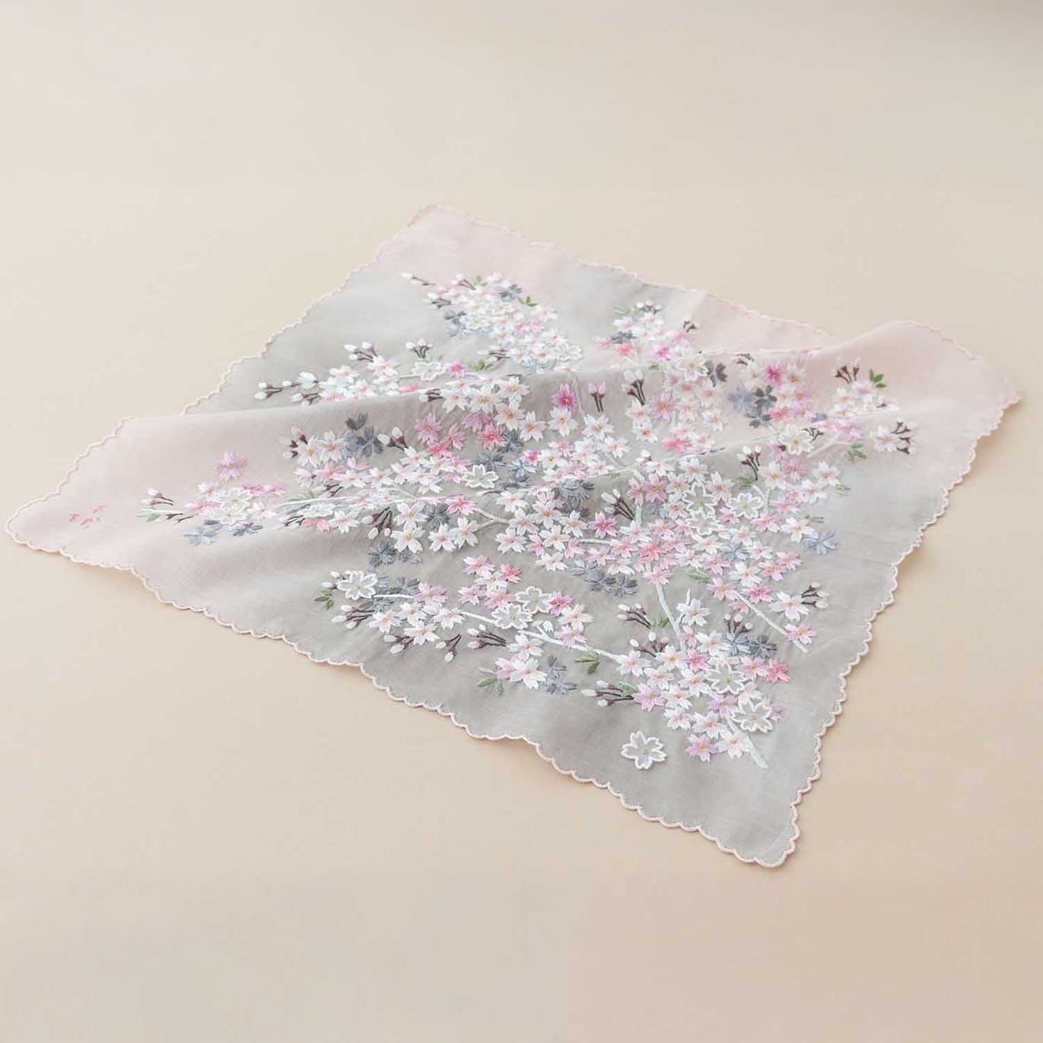 【受注生産】宇野千代コラボハンカチ 桜 ベトナム手刺繍