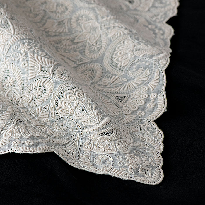 ー 汕頭手刺繍 ハンカチーフ ー SWATOW 【7312】