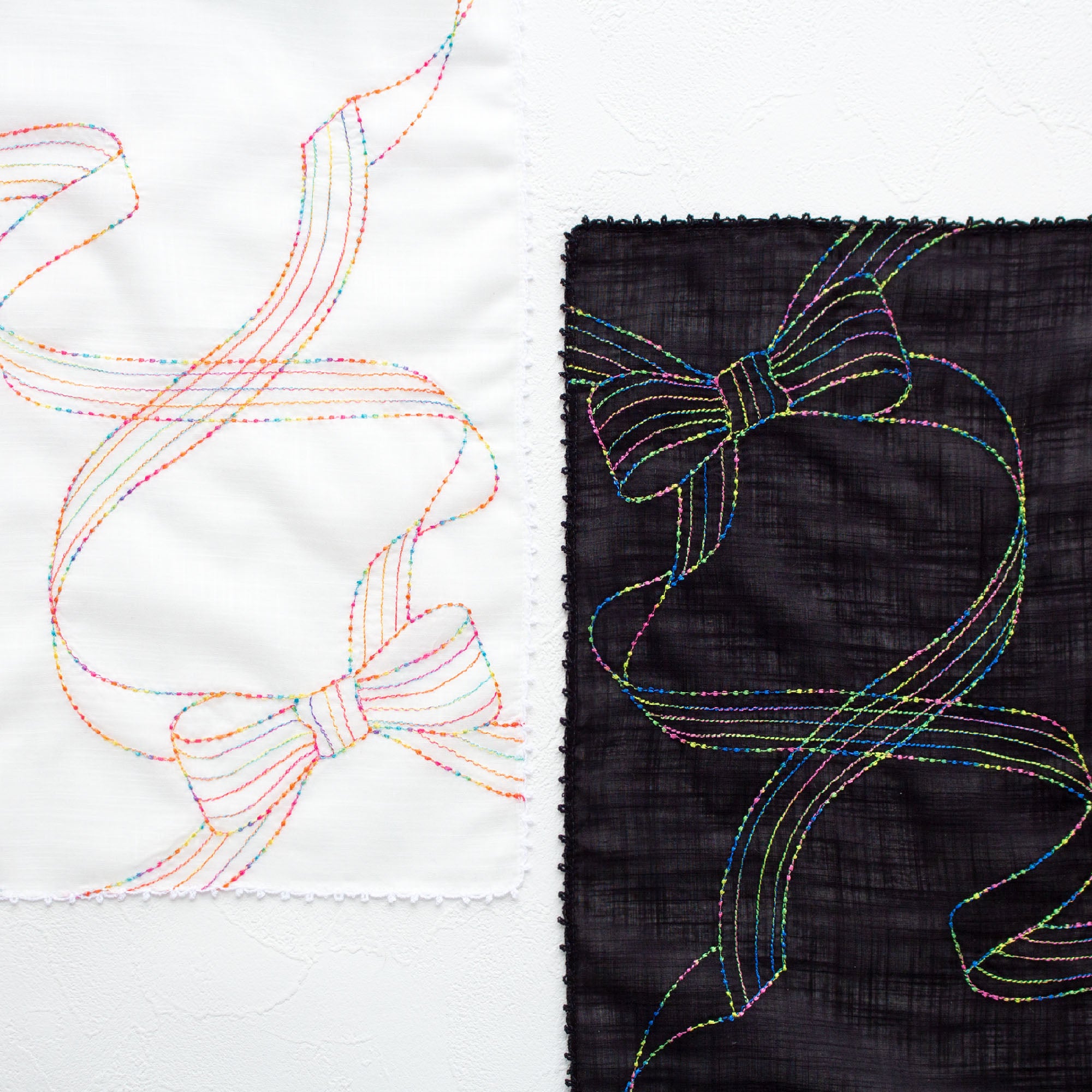 You can choose the initial embroidery! Ribbon embed