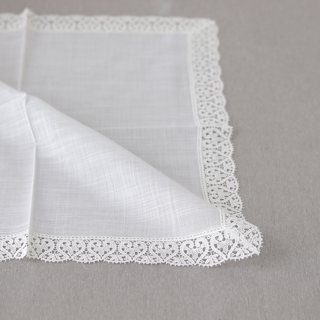 Heart Lace [Bridal Handkerchief