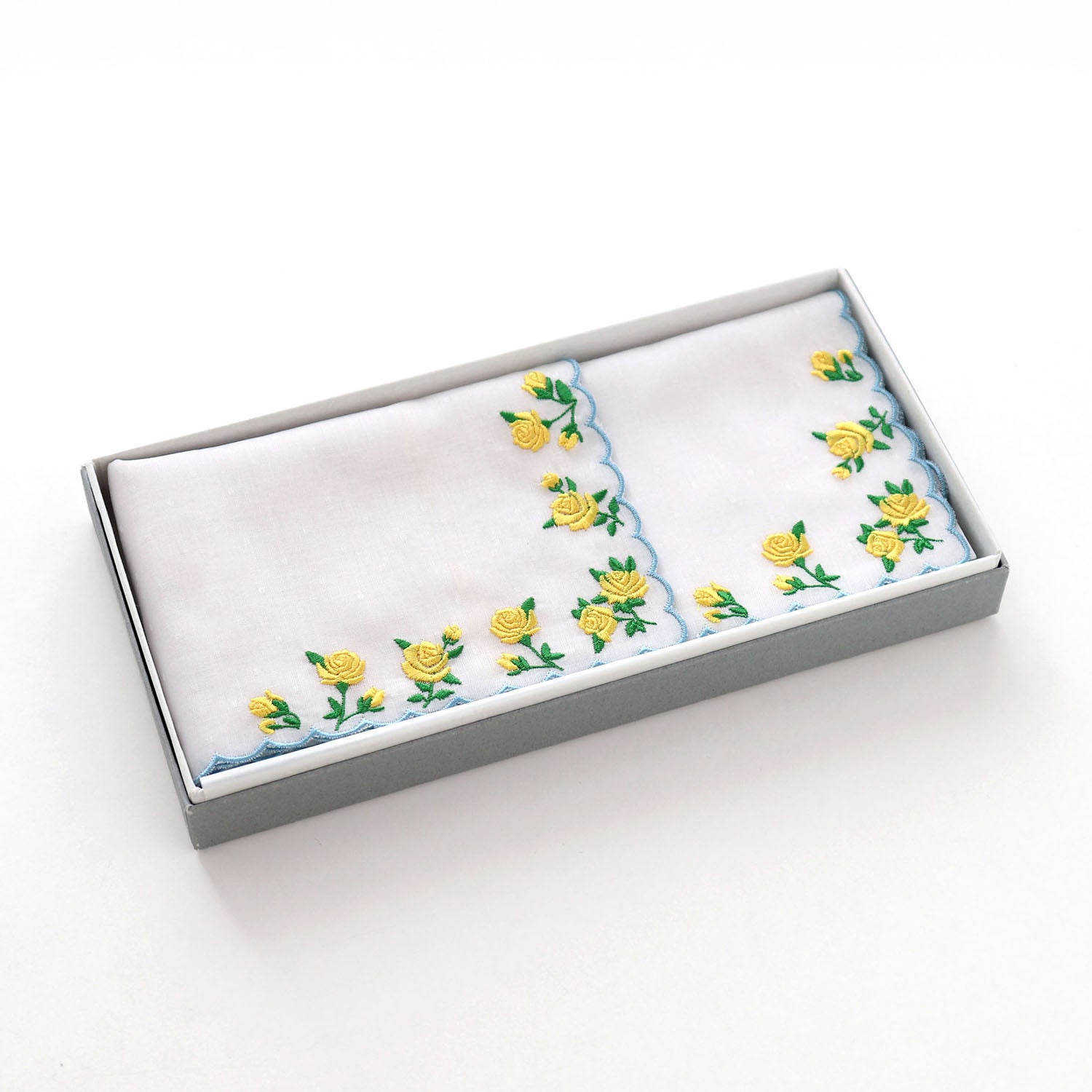 アデリアレトロ コラボハンカチ マスカレード刺繍
