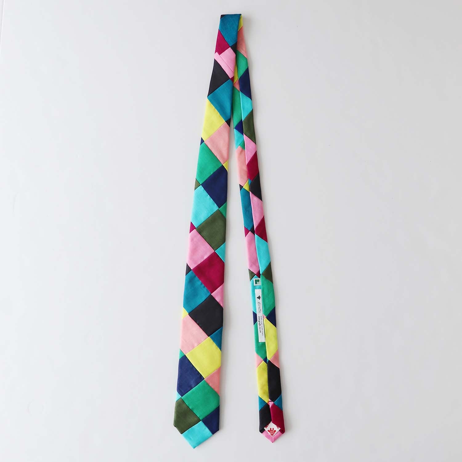 Re-edit Tie Patchwork Released in October 2025