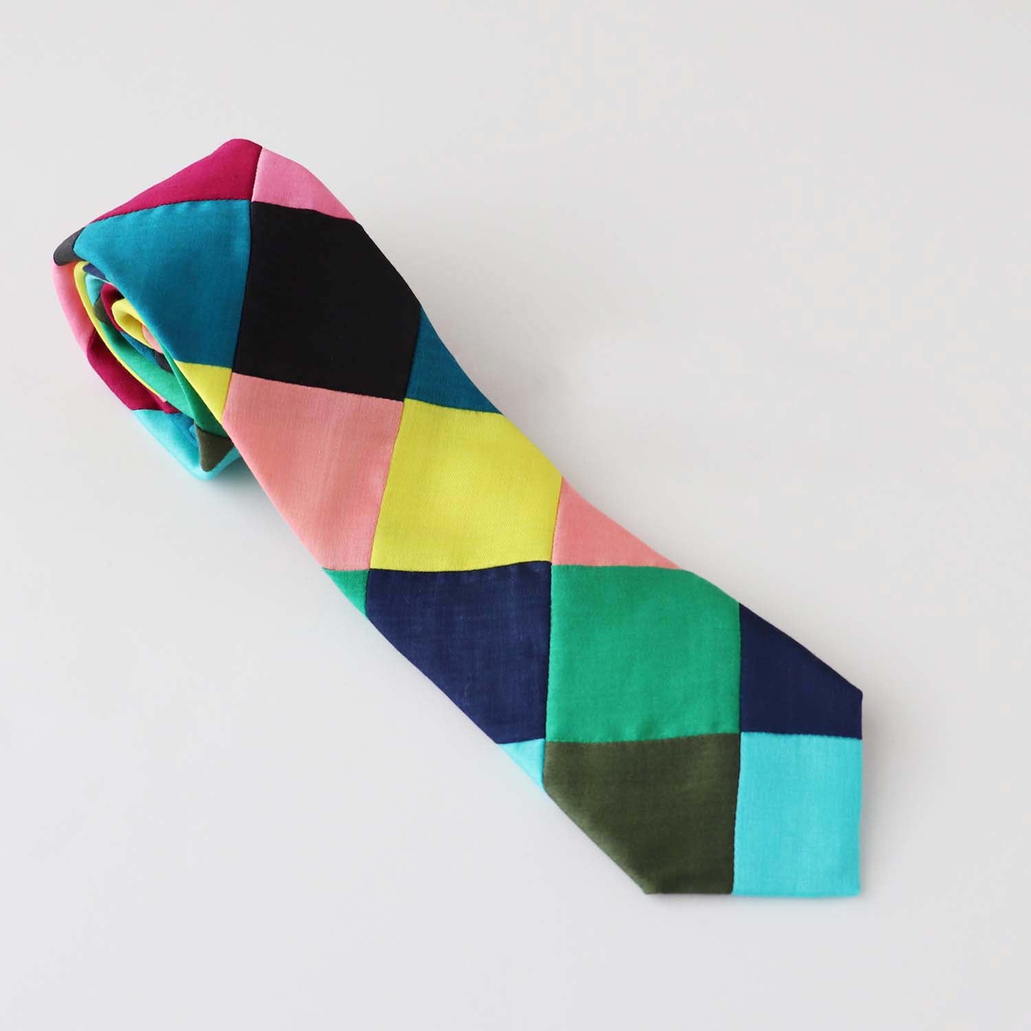 Re-edit Tie Patchwork Released in October 2025