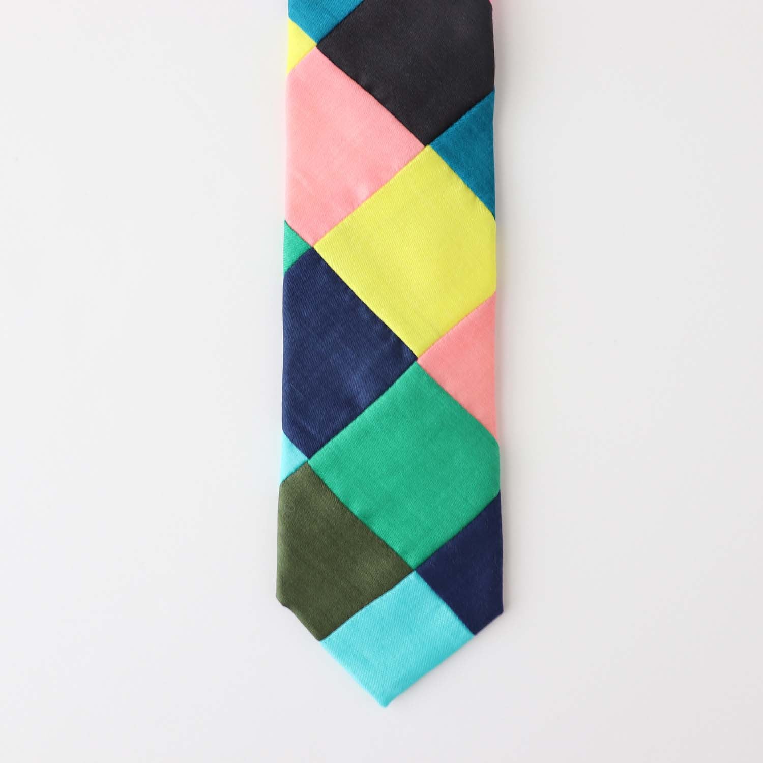 Re-edit Tie Patchwork Released in October 2025