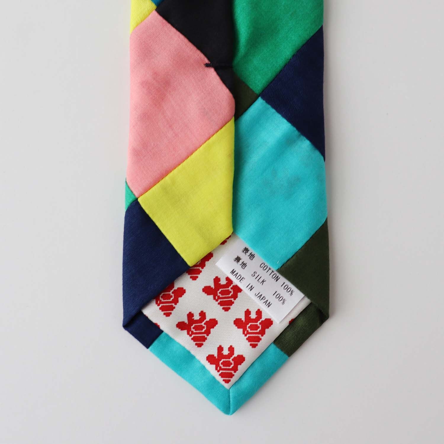 Re-edit Tie Patchwork Released in October 2025