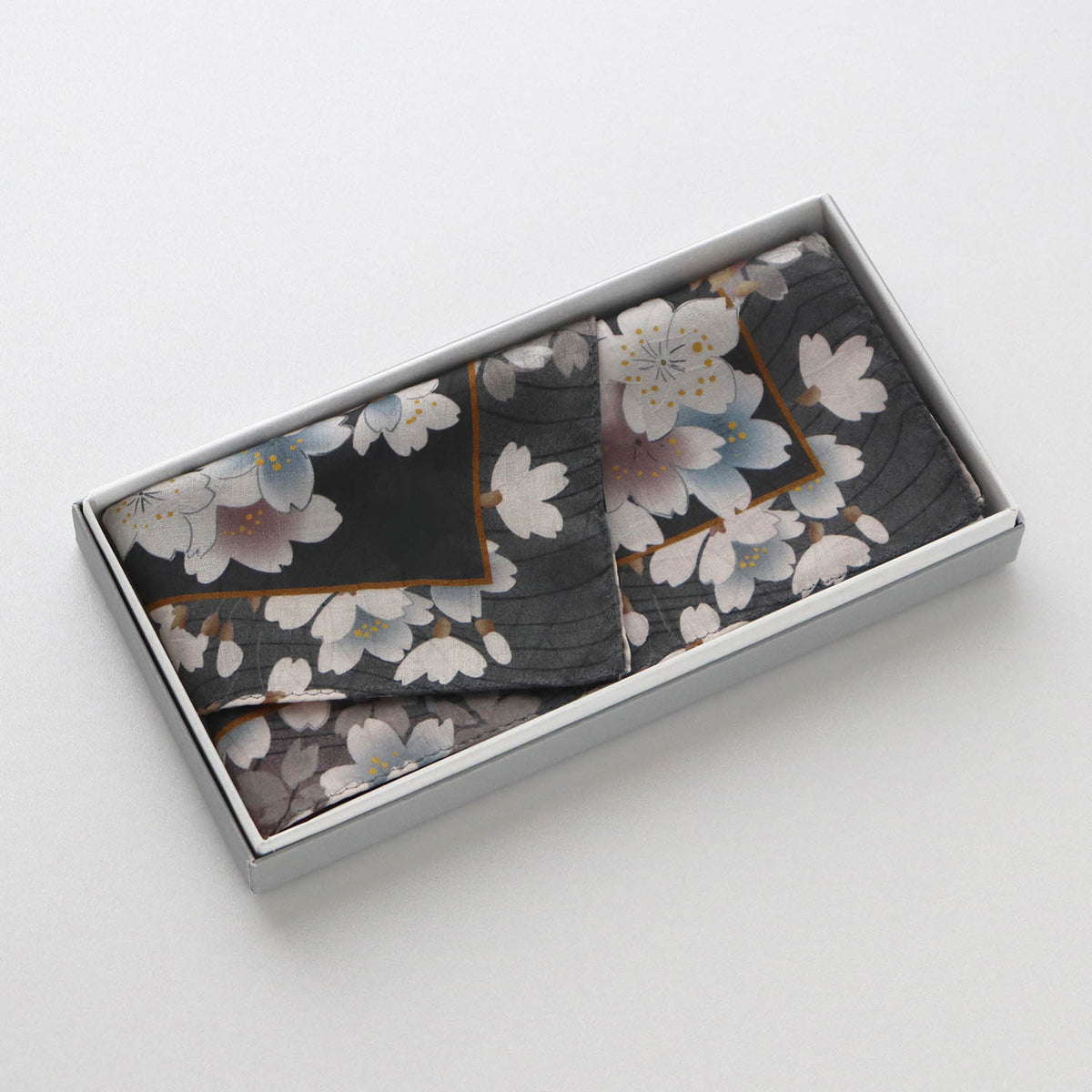 宇野千代コラボハンカチ 桜 プリント
