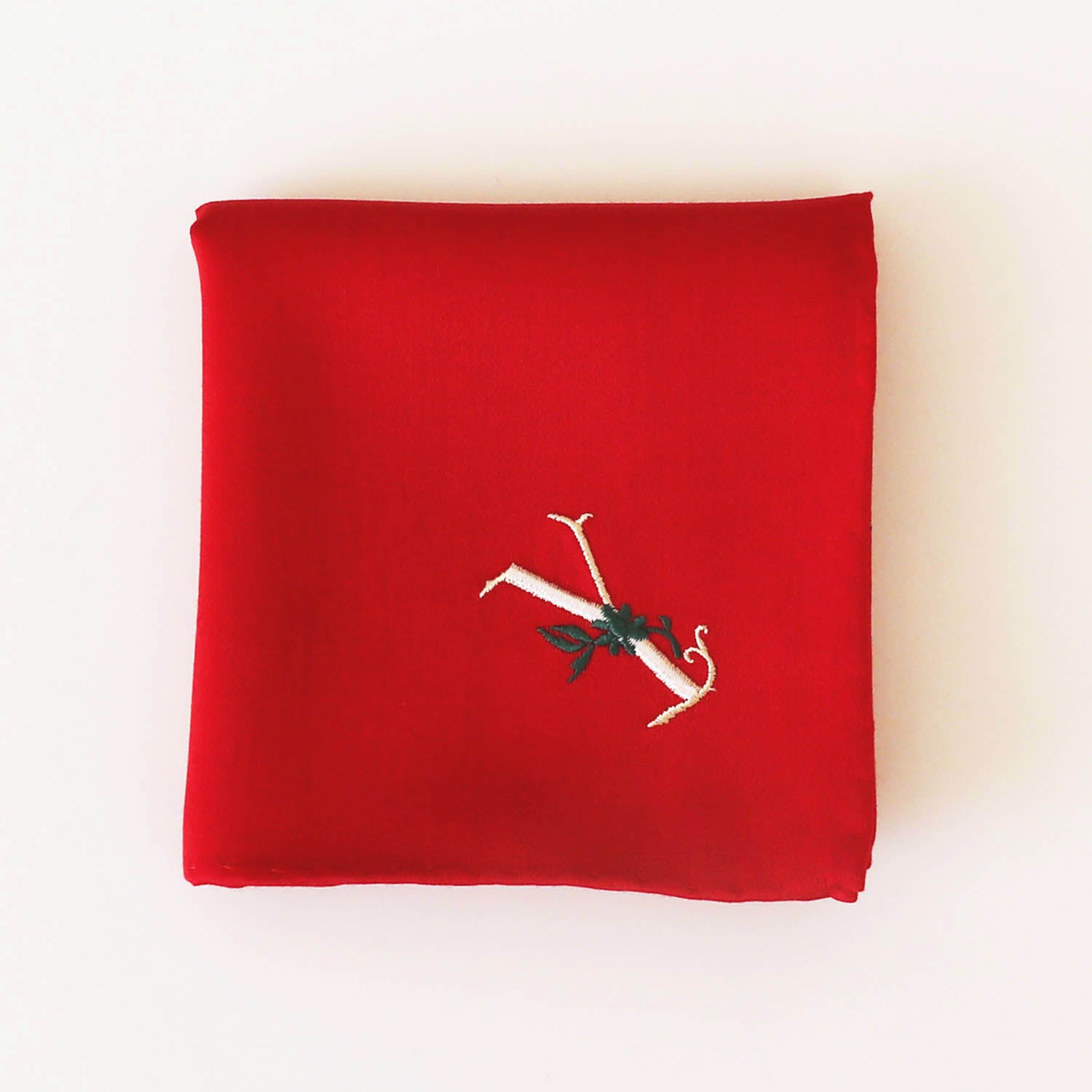 イニシャル刺繍が選べる！薔薇刺繍のハンカチ