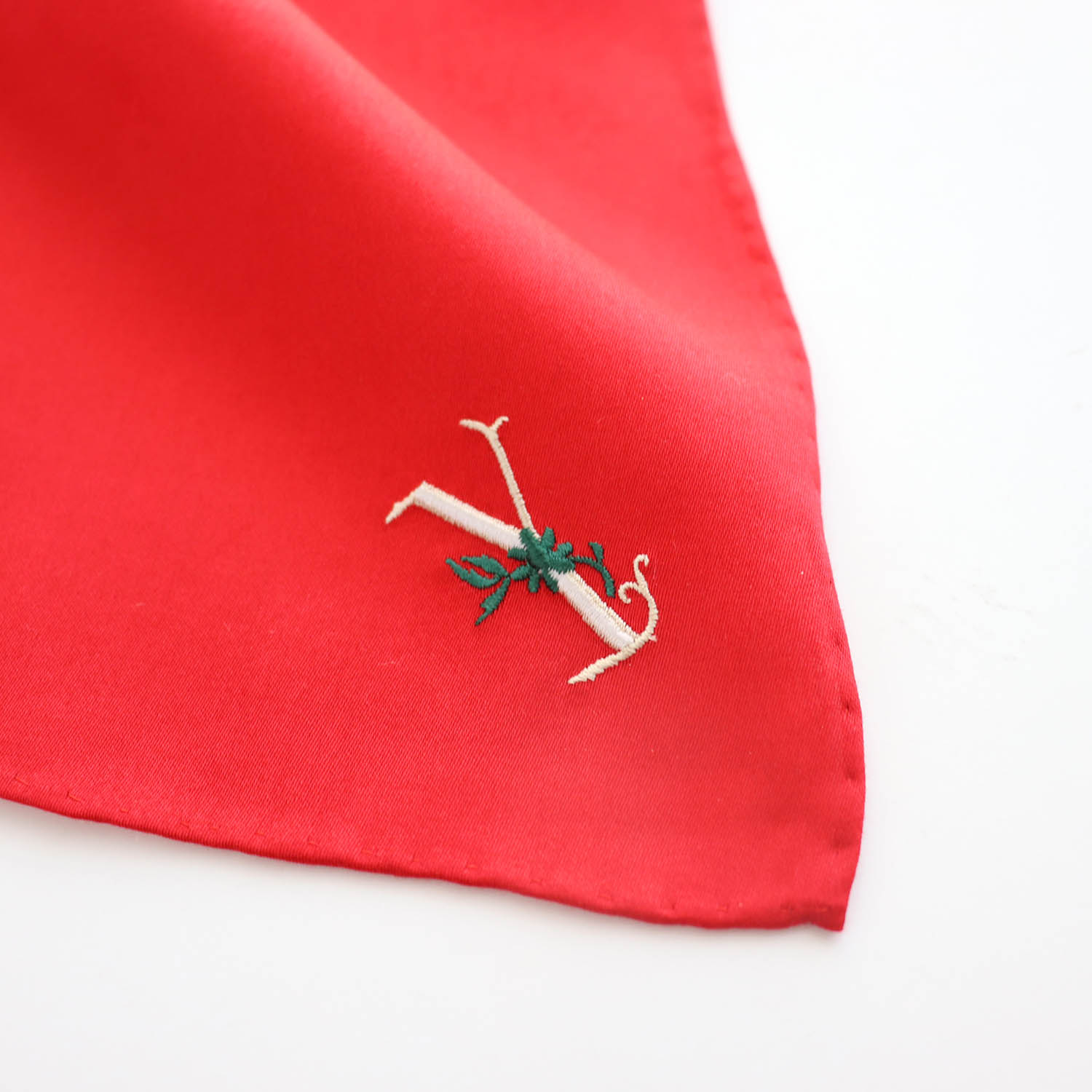 イニシャル刺繍が選べる！薔薇刺繍のハンカチ