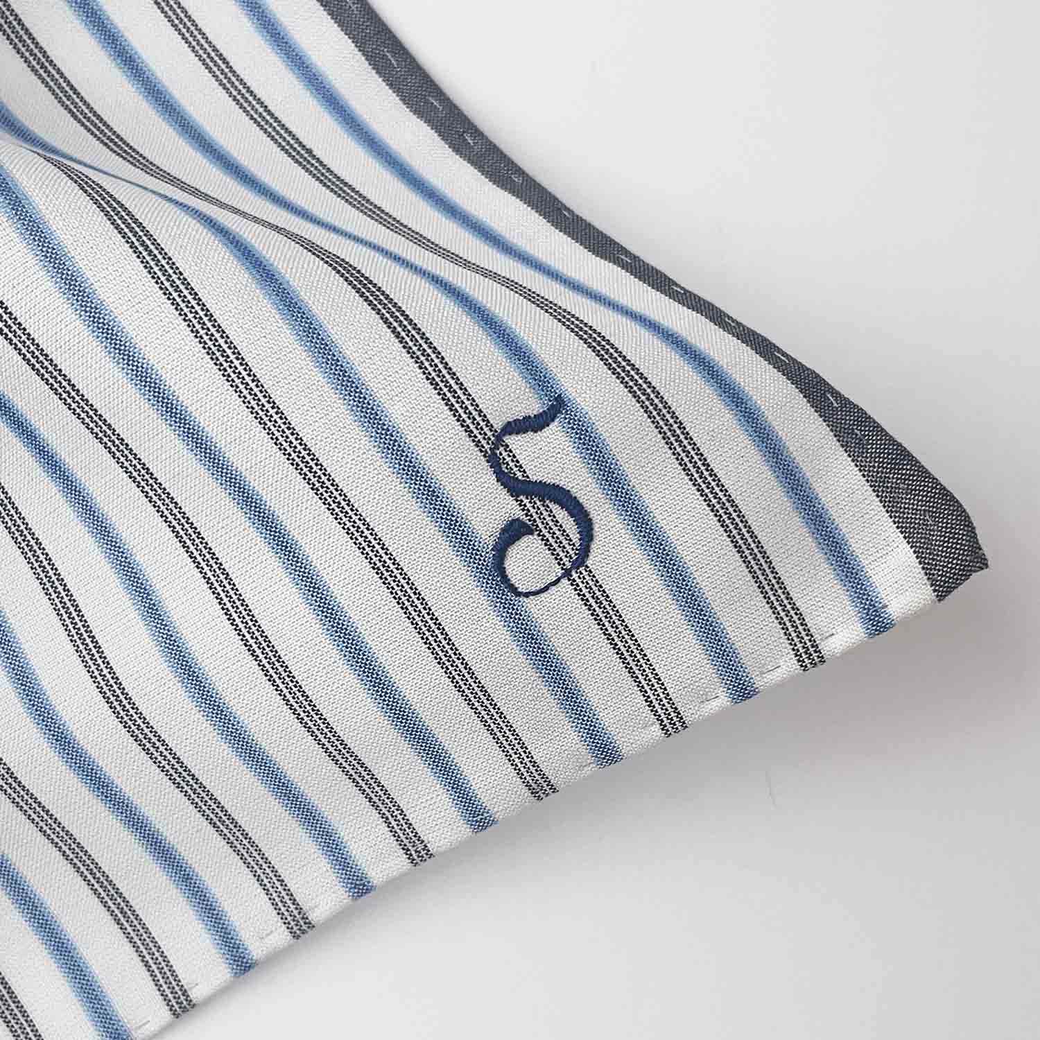 イニシャル刺繍が選べる！ blue shirts ストライプb