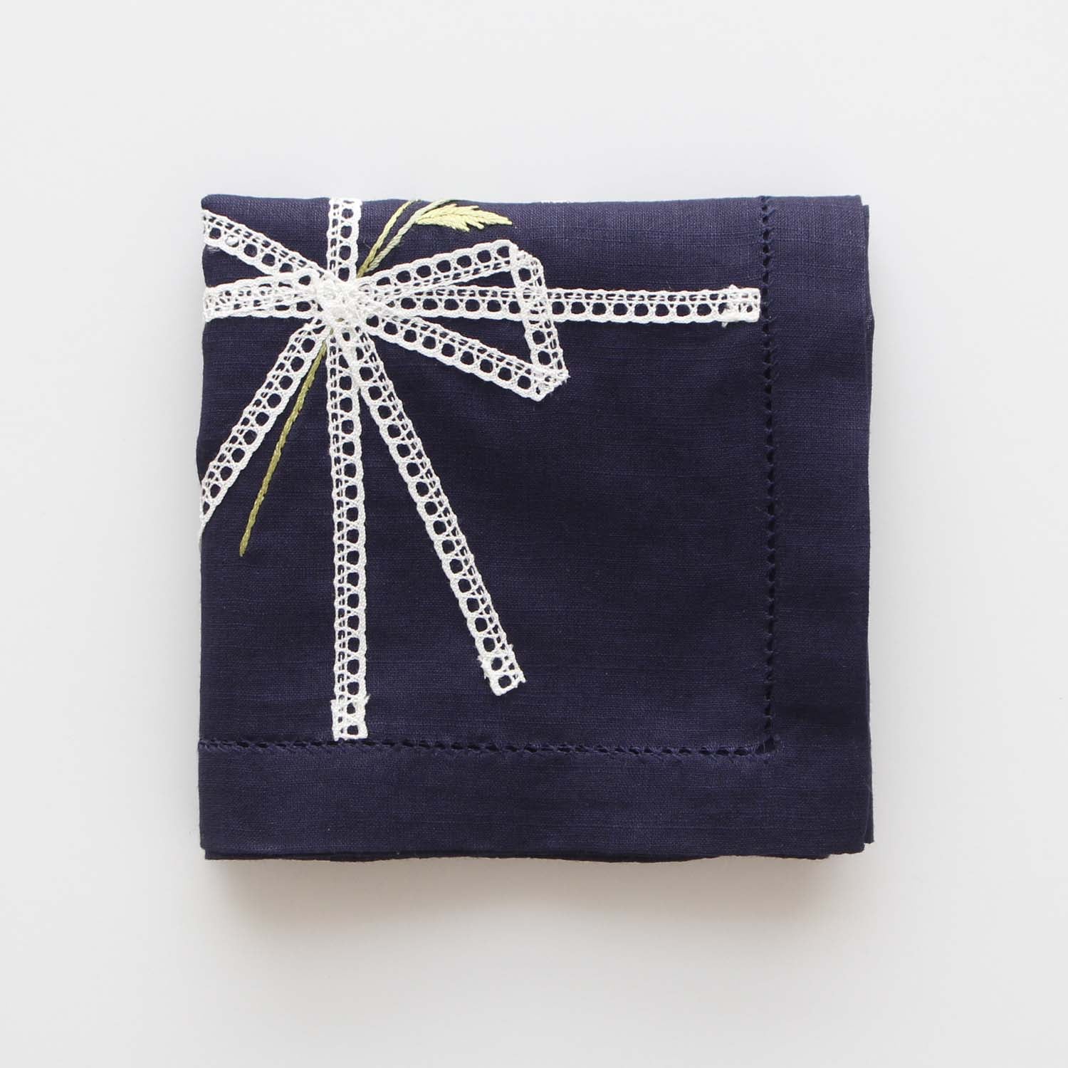 Vietnamese hand-embroidered handkerchief with marguerite ribbon