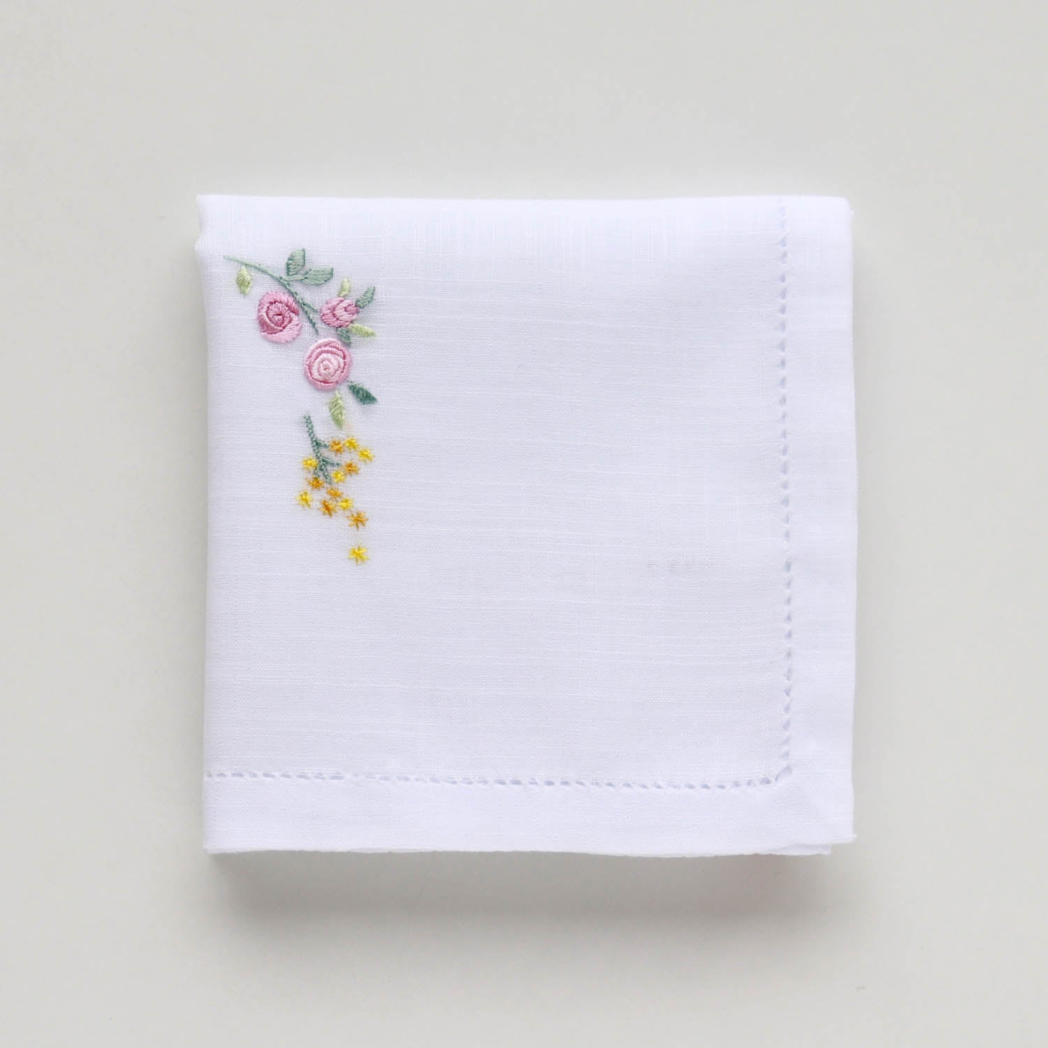 Vietnamese hand-embroidered handkerchief Two pigeons