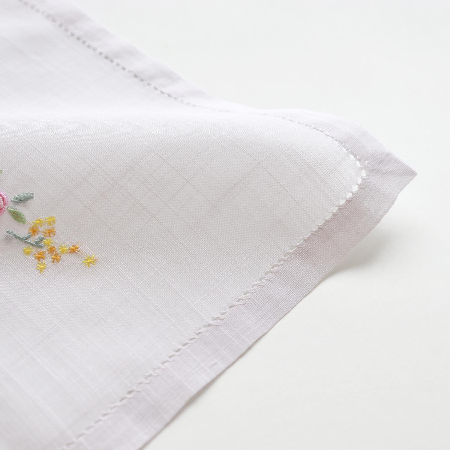 Vietnamese hand-embroidered handkerchief Two pigeons