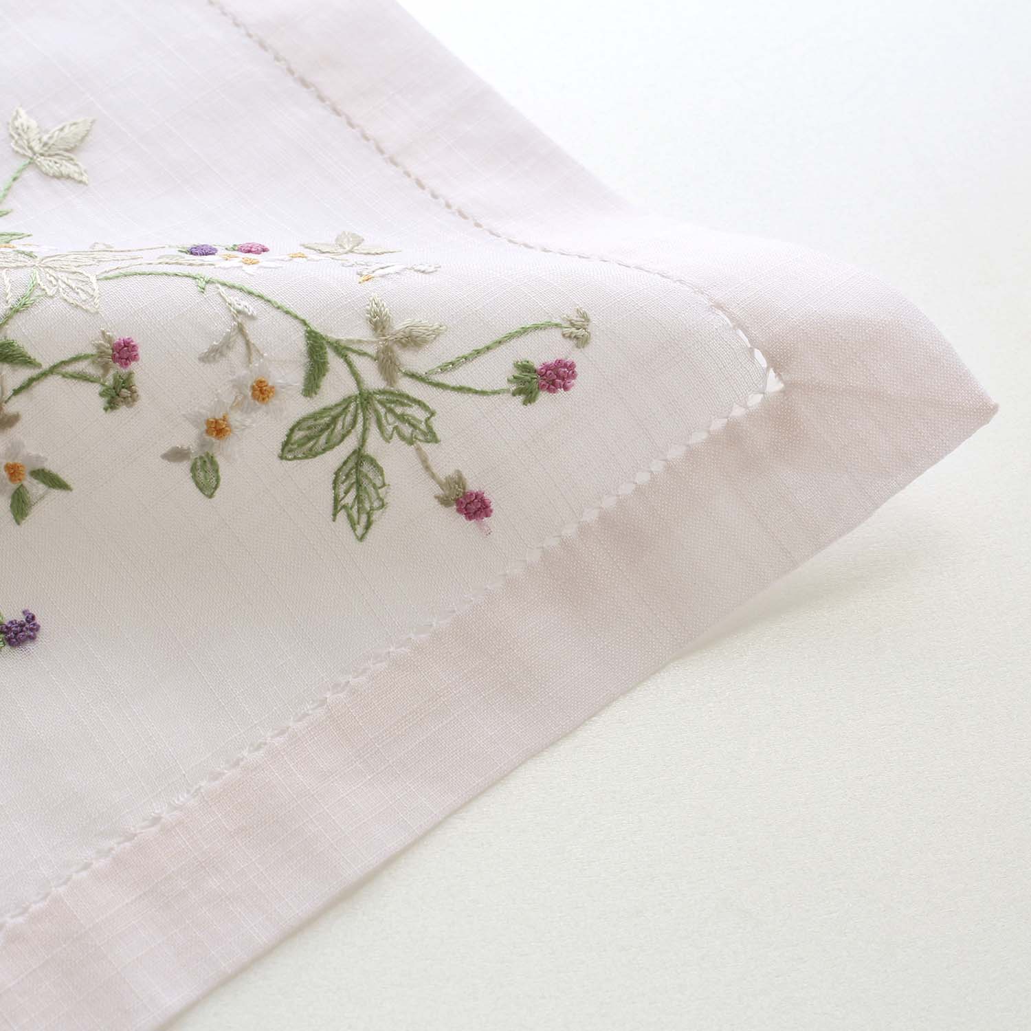 Vietnamese Hand Embroidery Handkerchief Wild Berries