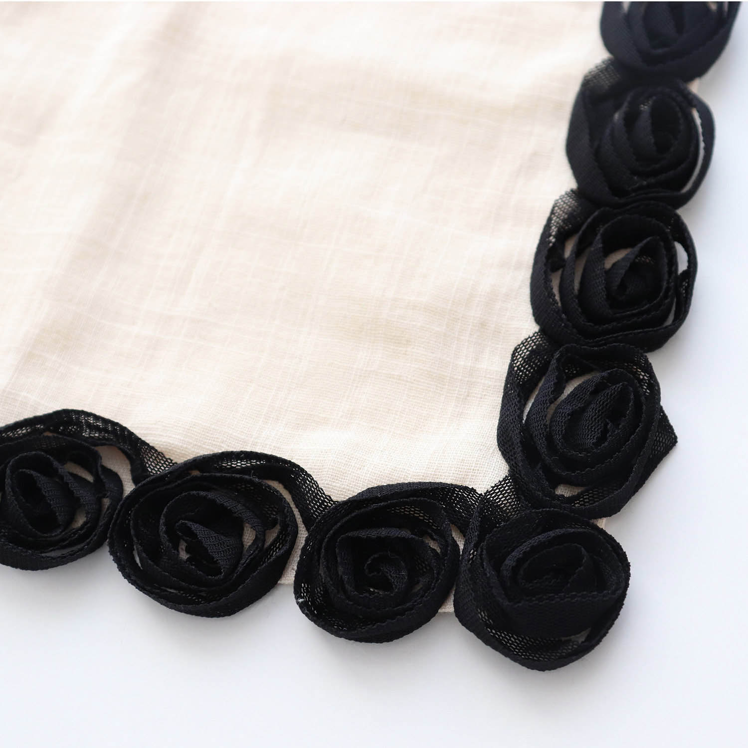 round rose「frillia(フリリア)シリーズ」【立体ハンカチ】