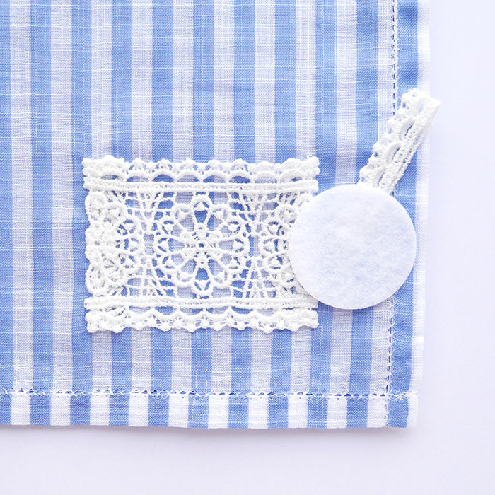 Sachet handkerchief with embroidered motif