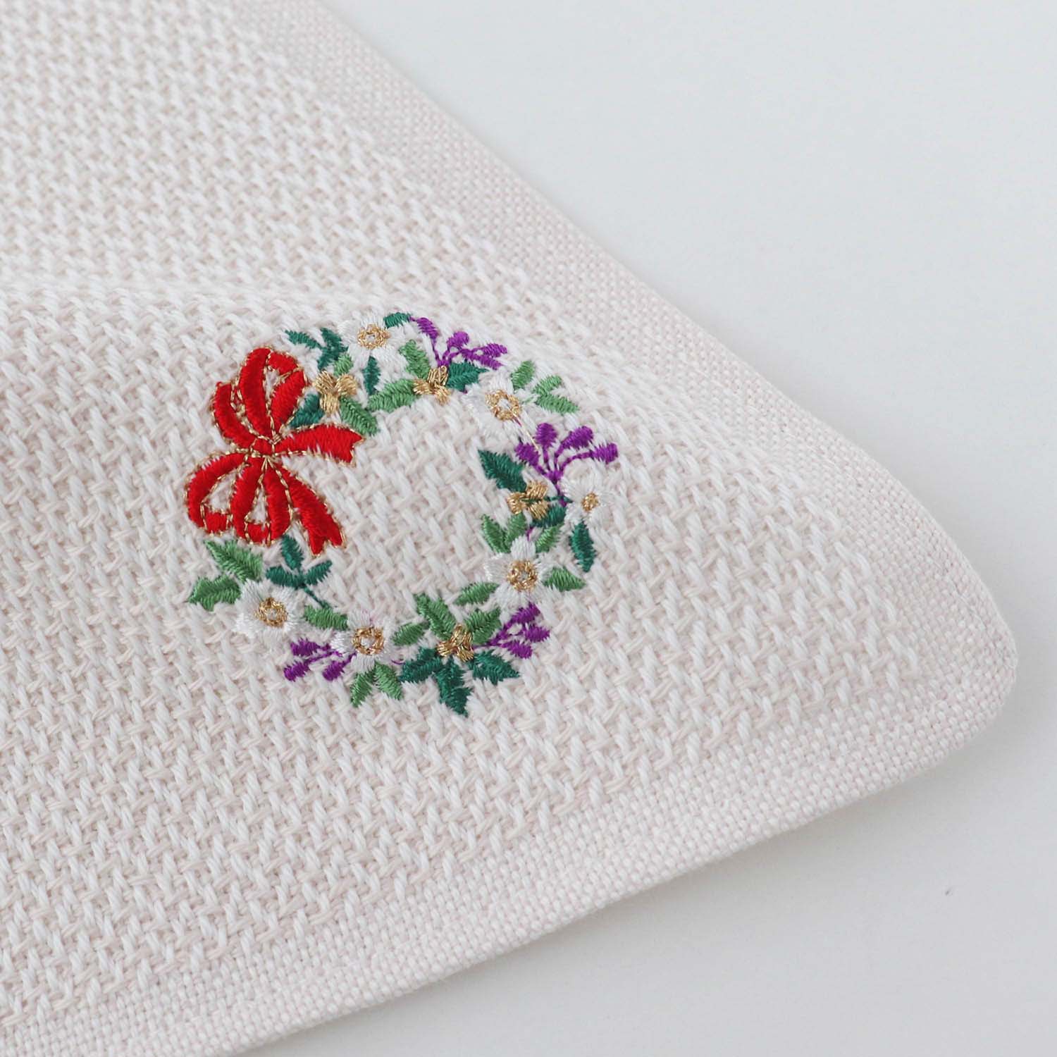 Holiday embroidery handkerchief [wreath] mico Type A