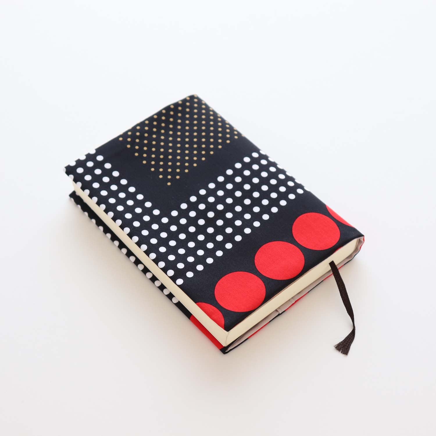 RE-EDIT [Book cover] polka dot