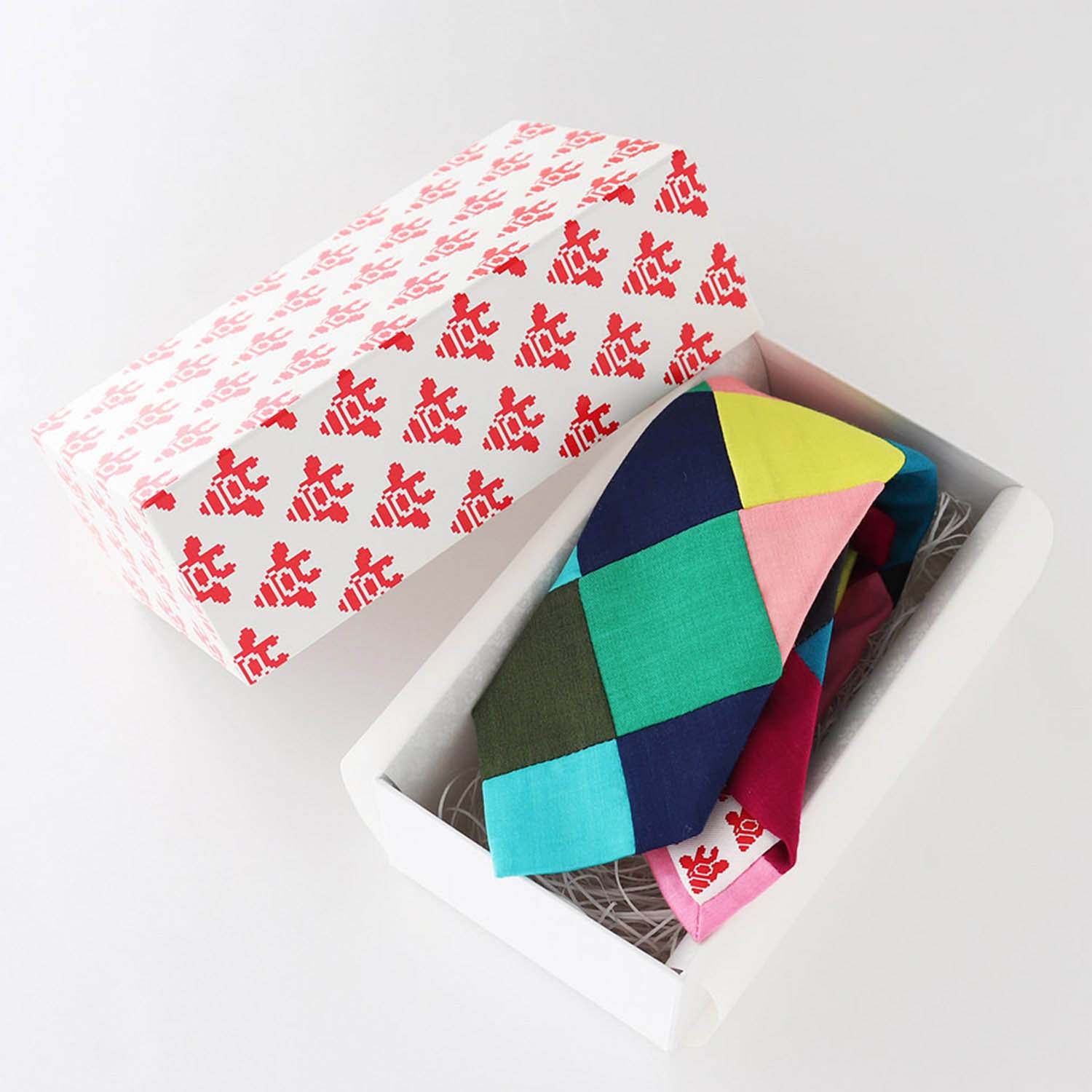 Re-edit Tie Patchwork Released in October 2025