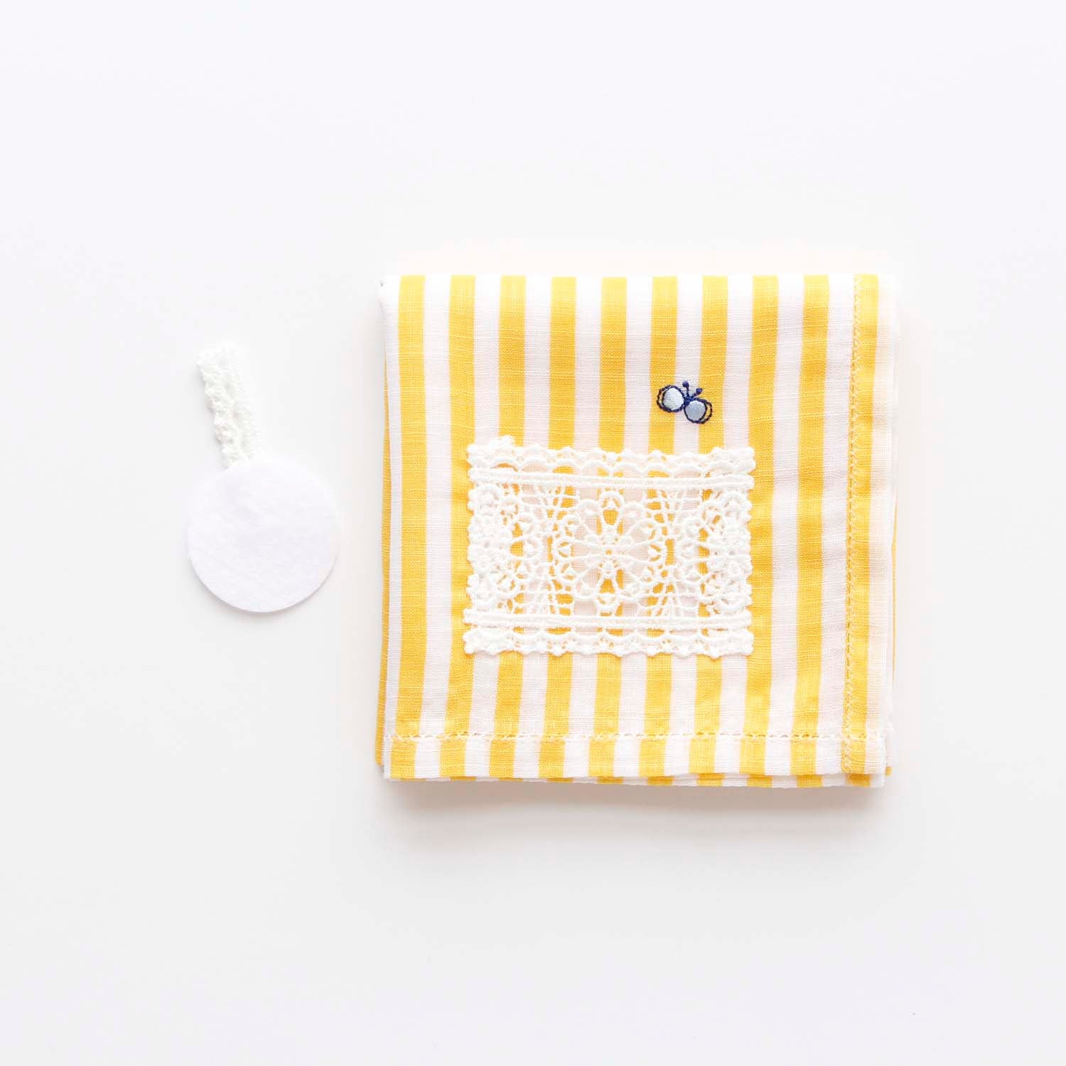 Sachet handkerchief with embroidered motif