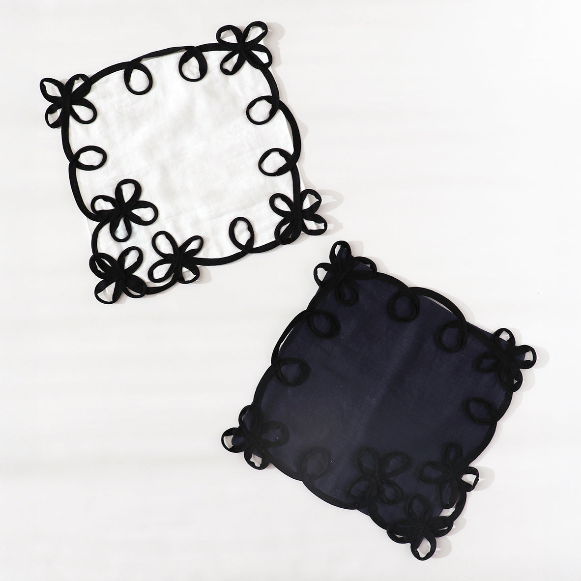 clover line「frillia(フリリア)シリーズ」【立体ハンカチ】