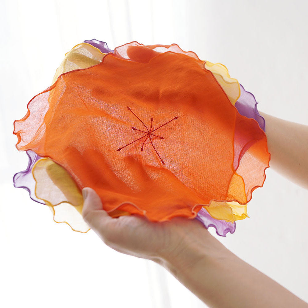 KASANEIRO -重ね色-「frillia(フリリア)シリーズ」【立体ハンカチ】