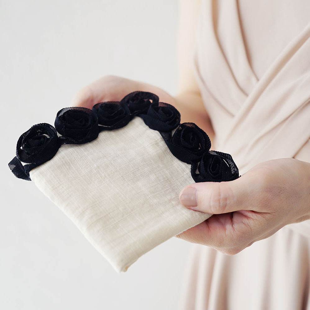 round rose「frillia(フリリア)シリーズ」【立体ハンカチ】