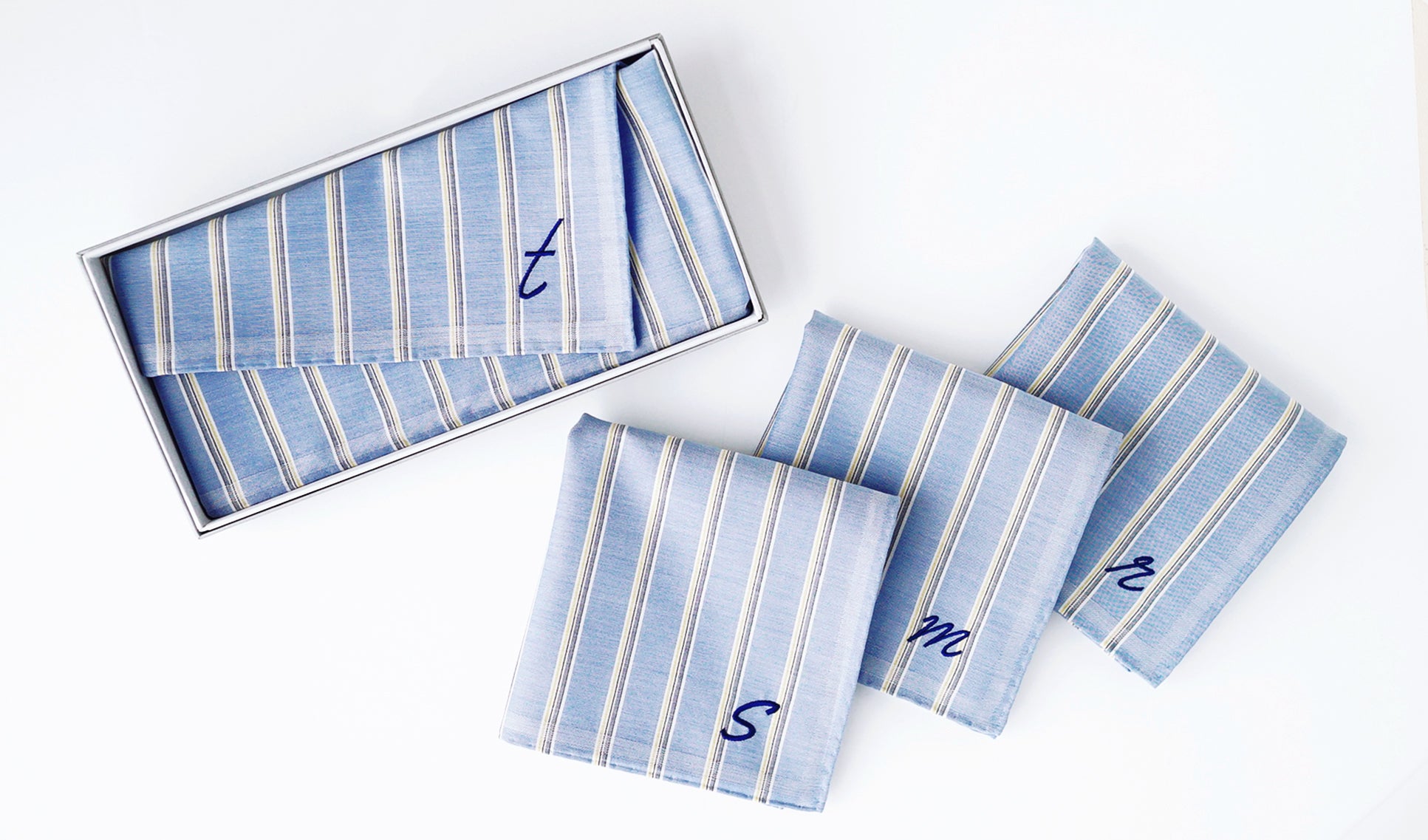 Online only: blue shirts with initials stripe a (yellow)