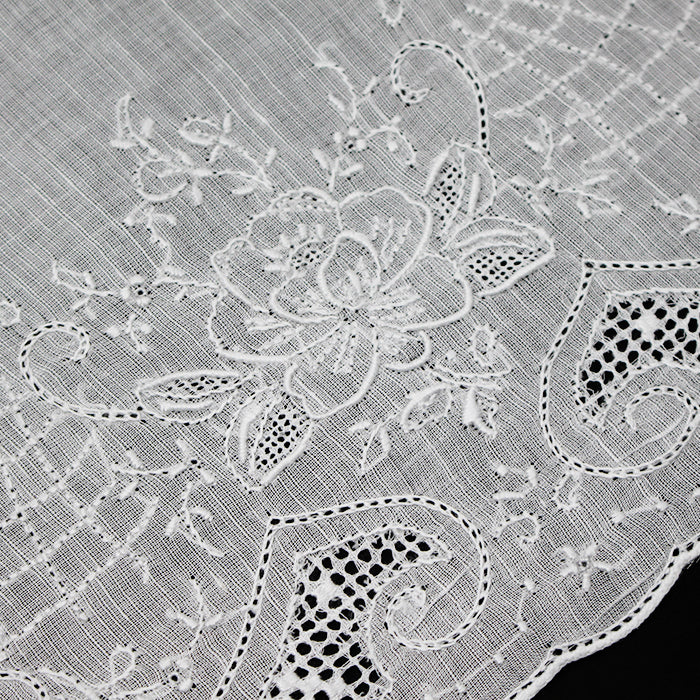 Shantou hand embroidered doron work handkerchief - SWATOW 2203